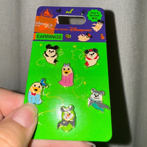 Hong Kong Disneyland Mickey and Friends Ghost Earrings - Picture 4 of 4